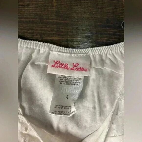 Little Lass Floral Eyelet Jumpsuit with Button Front and Belt‎ Detail Size 4 D36 - Picture 3 of 6